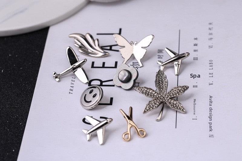 Leaf Pattern Alloy Brooch Pin In Golden Color, Stylish Jewelry Accessory