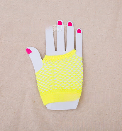Black Adult Gloves Featuring Classic Design For Everyday Use