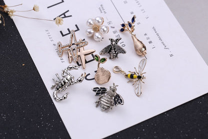 Animal Pattern Alloy Brooch Pin In Colour, Stylish Jewelry Accessory For All Occasions