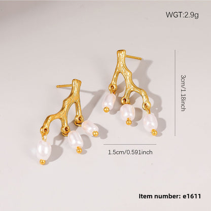 Flower Pattern Stud Earrings In Golden For Elegant Everyday Wear
