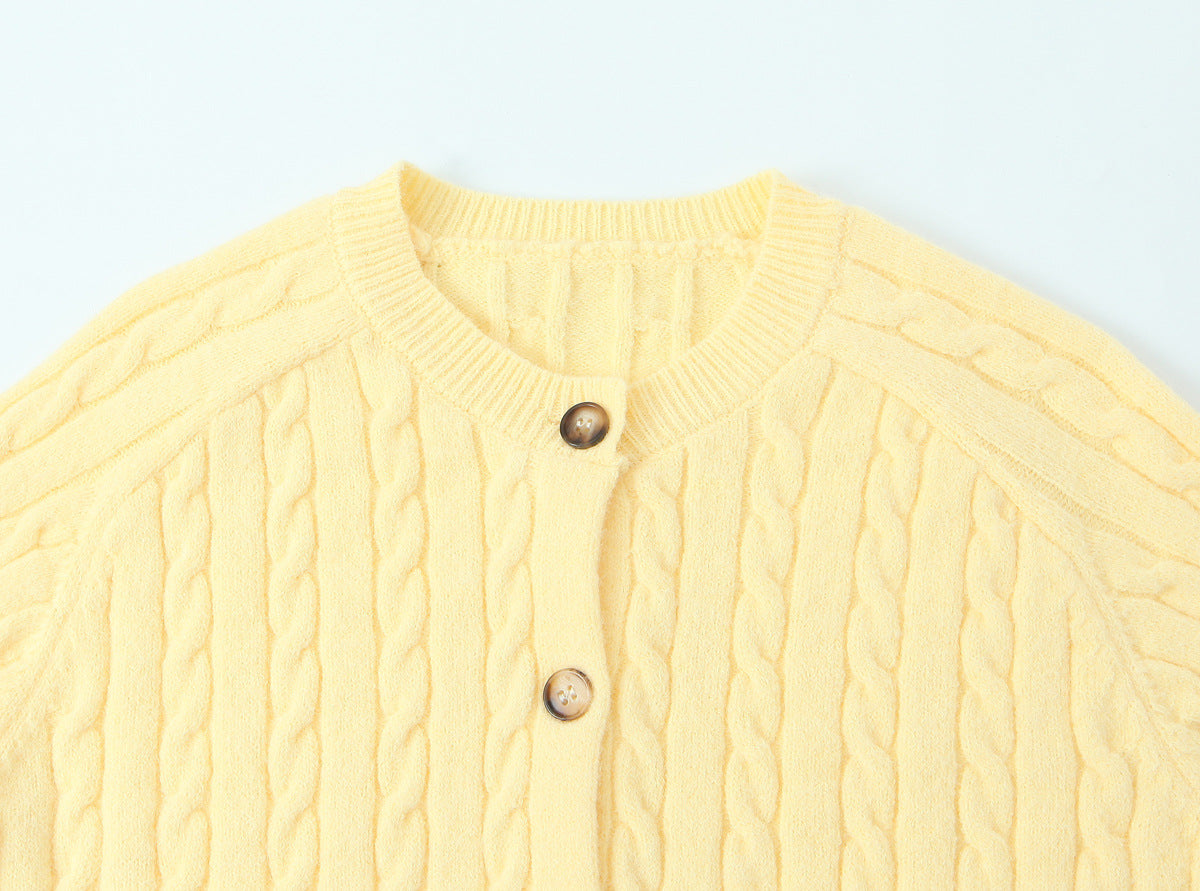 Long Sleeve Polyester Sweater For Women With Round Neck And Single Breasted Closure