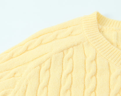 Long Sleeve Polyester Sweater For Women With Round Neck And Single Breasted Closure