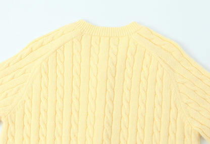 Long Sleeve Polyester Sweater For Women With Round Neck And Single Breasted Closure
