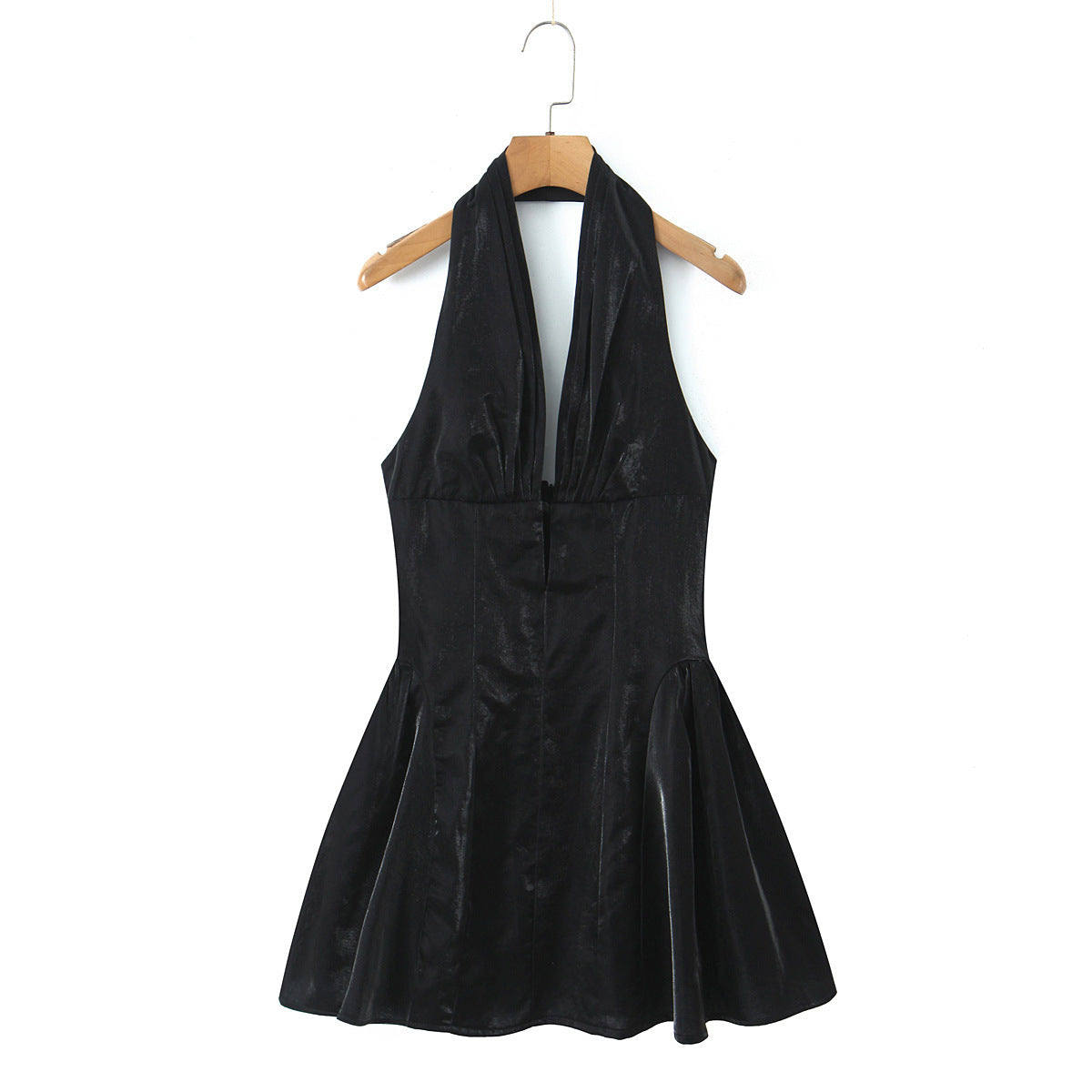 Solid Color Sleeveless Halter Neck Party Dress In Polyester With Knee-Length And Folds Design