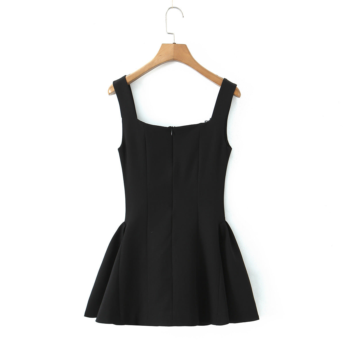 Sexy Solid Color Sleeveless Tank Dress In Polyester Fabric With Collarless Neckline, Knee-Length Design