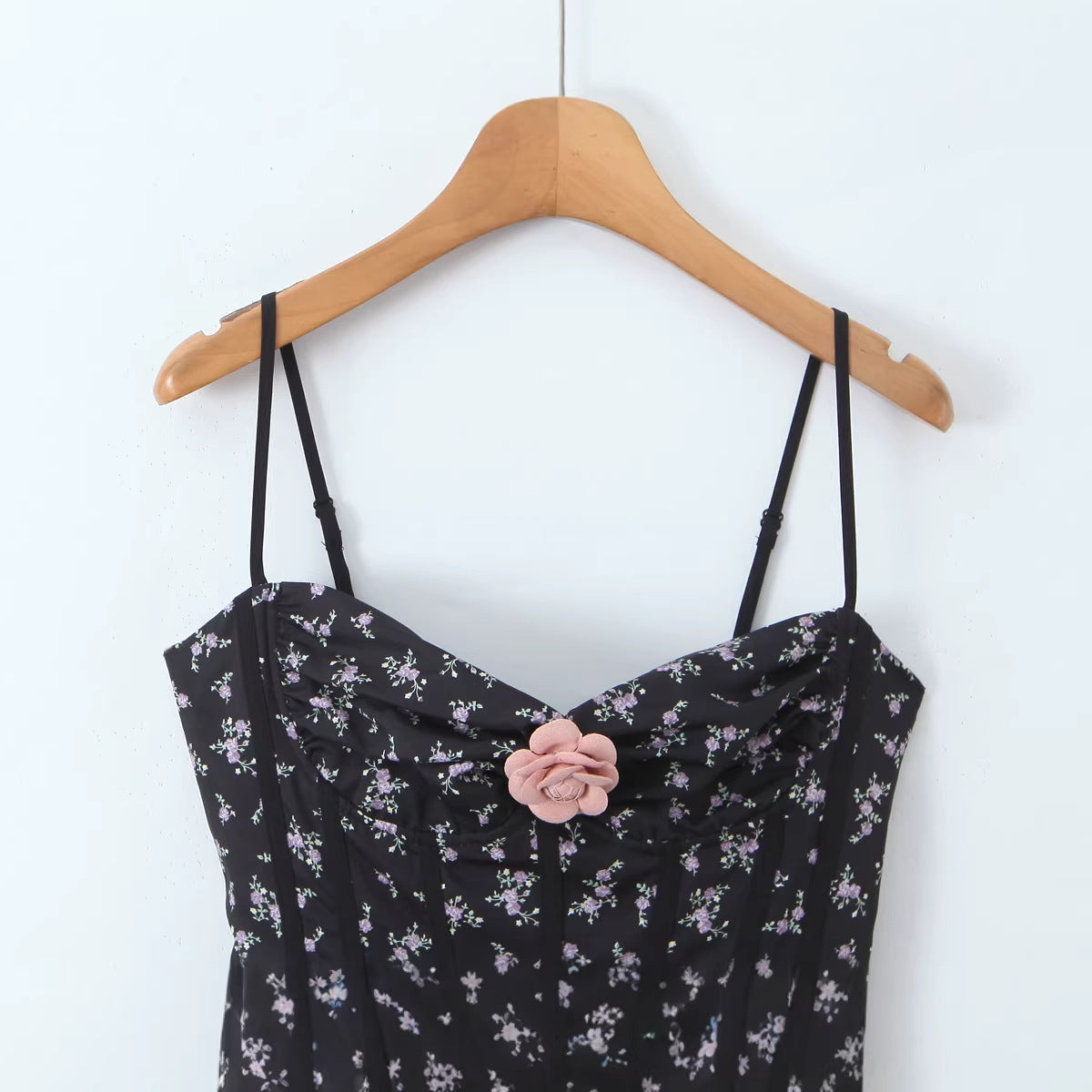Sexy Sleeveless Floral Dress With Collarless Neckline In Polyester, Knee-Length Style