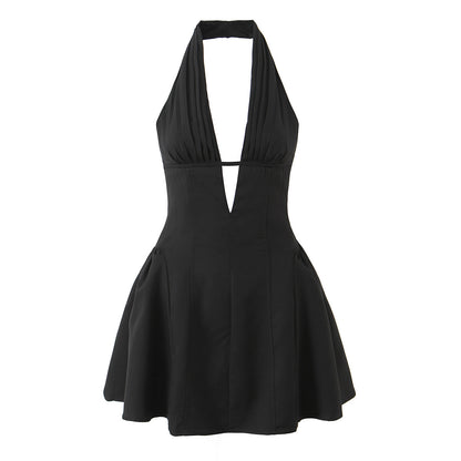 Sexy Solid Color Sleeveless Halter Neck Party Dress In Polyester With Knee-Length Design