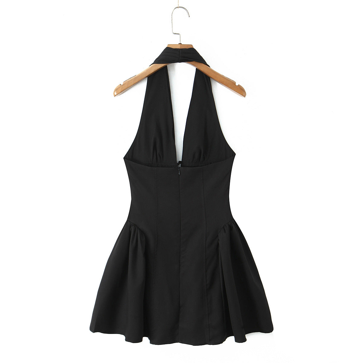 Sexy Solid Color Sleeveless Halter Neck Party Dress In Polyester With Knee-Length Design