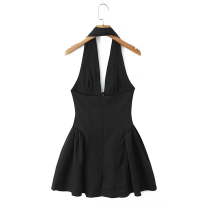 Sexy Solid Color Sleeveless Halter Neck Party Dress In Polyester With Knee-Length Design