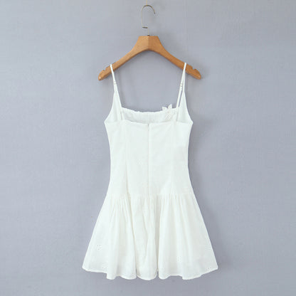 Sexy Sleeveless Embroidery Regular Dress In Polyester With Collarless Neckline, Knee-Length Style