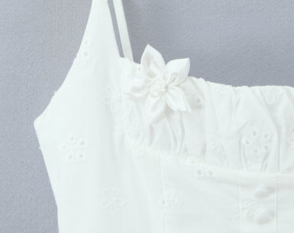 Sexy Sleeveless Embroidery Regular Dress In Polyester With Collarless Neckline, Knee-Length Style