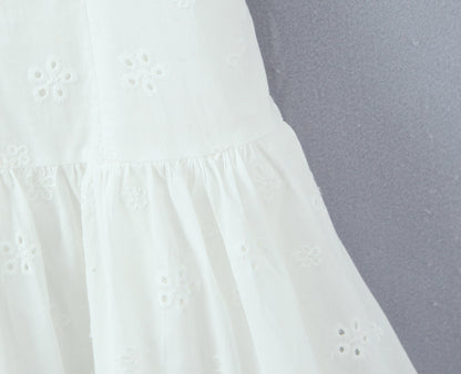 Sexy Sleeveless Embroidery Regular Dress In Polyester With Collarless Neckline, Knee-Length Style