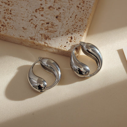 Water Droplets Earrings For Women Made Of Copper With Rhinestone Inlay In Elegant Golden Color