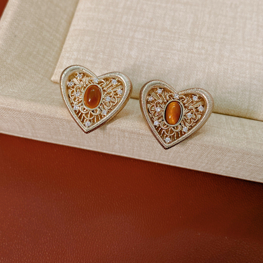 Maillard Style Heart Shape Jewelry Set For Women, Crafted In Copper With Elegant Coffer Finish