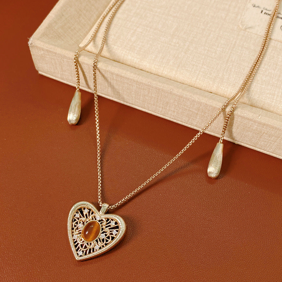 Maillard Style Heart Shape Jewelry Set For Women, Crafted In Copper With Elegant Coffer Finish