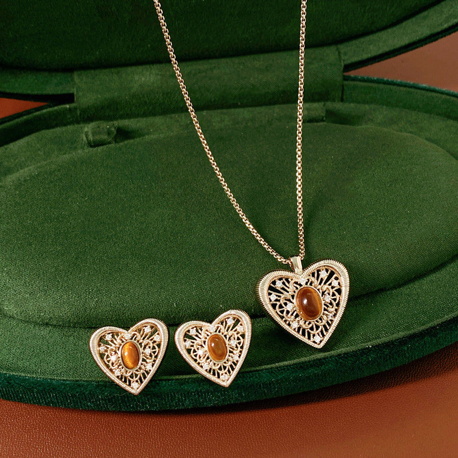Maillard Style Heart Shape Jewelry Set For Women, Crafted In Copper With Elegant Coffer Finish