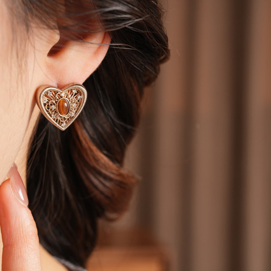 Maillard Style Heart Shape Jewelry Set For Women, Crafted In Copper With Elegant Coffer Finish