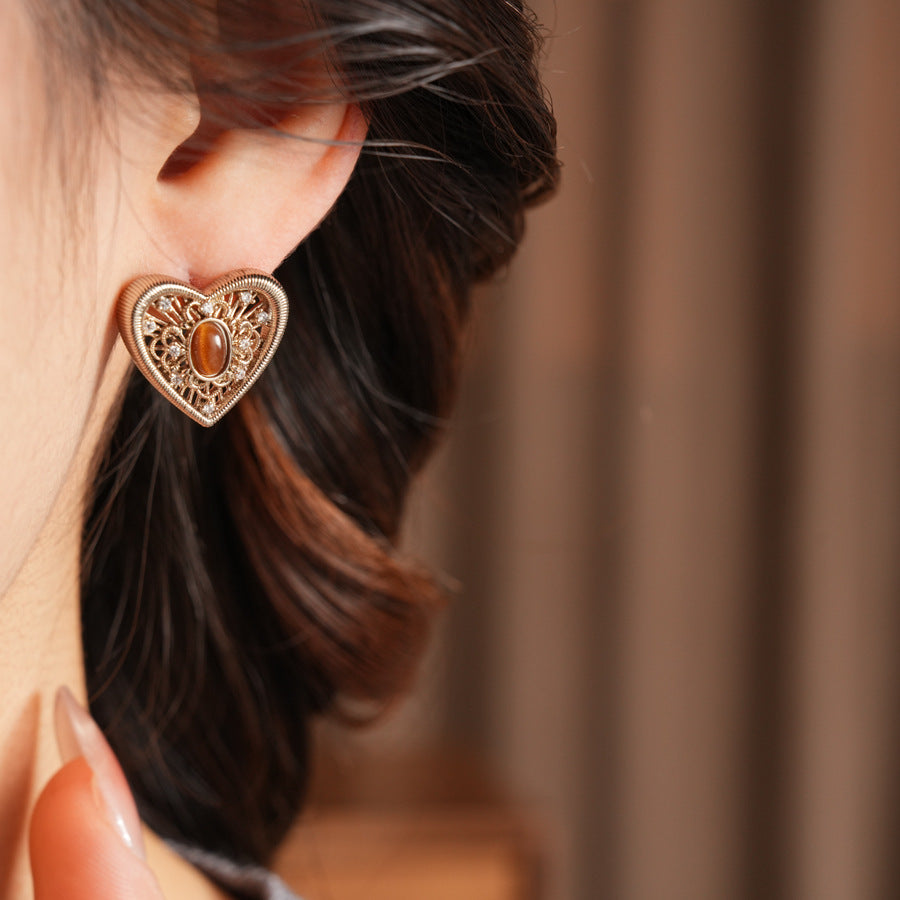 Maillard Style Heart Shape Jewelry Set For Women, Crafted In Copper With Elegant Coffer Finish