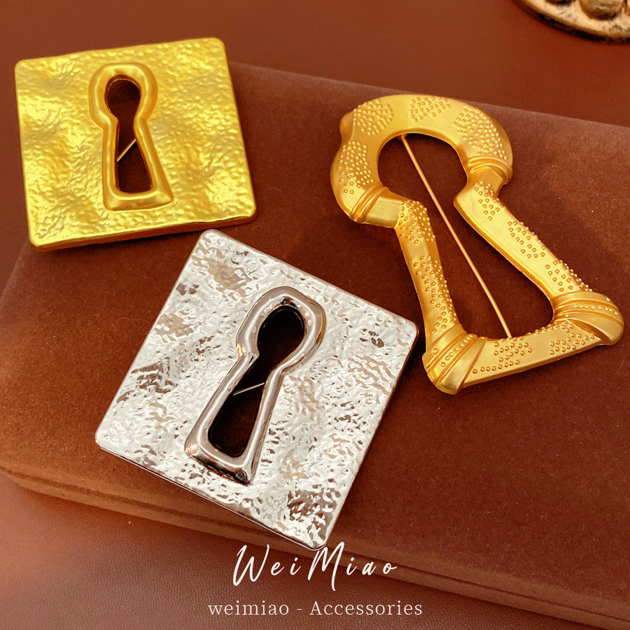 Golden Alloy Pin Featuring Durable Material And Stylish Design