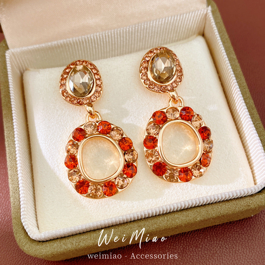 Round Retro Stud Earrings For Women In Golden Alloy With Rhinestones Inlay