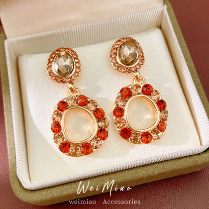 Round Retro Stud Earrings For Women In Golden Alloy With Rhinestones Inlay