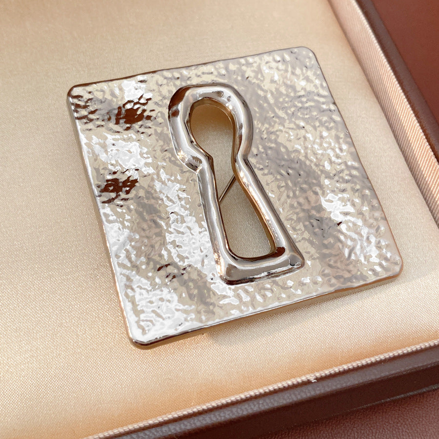 Golden Alloy Pin Featuring Durable Material And Stylish Design