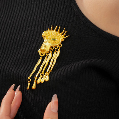 Golden Eye Pin Made Of Resin Featuring Artificial Diamond Inlay