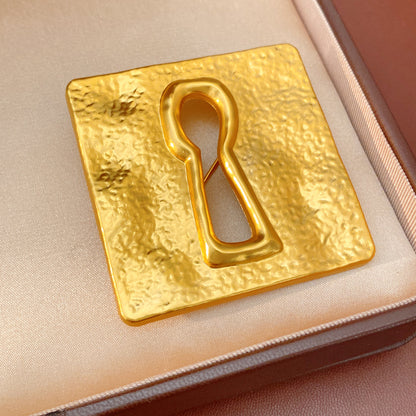 Golden Alloy Pin Featuring Durable Material And Stylish Design