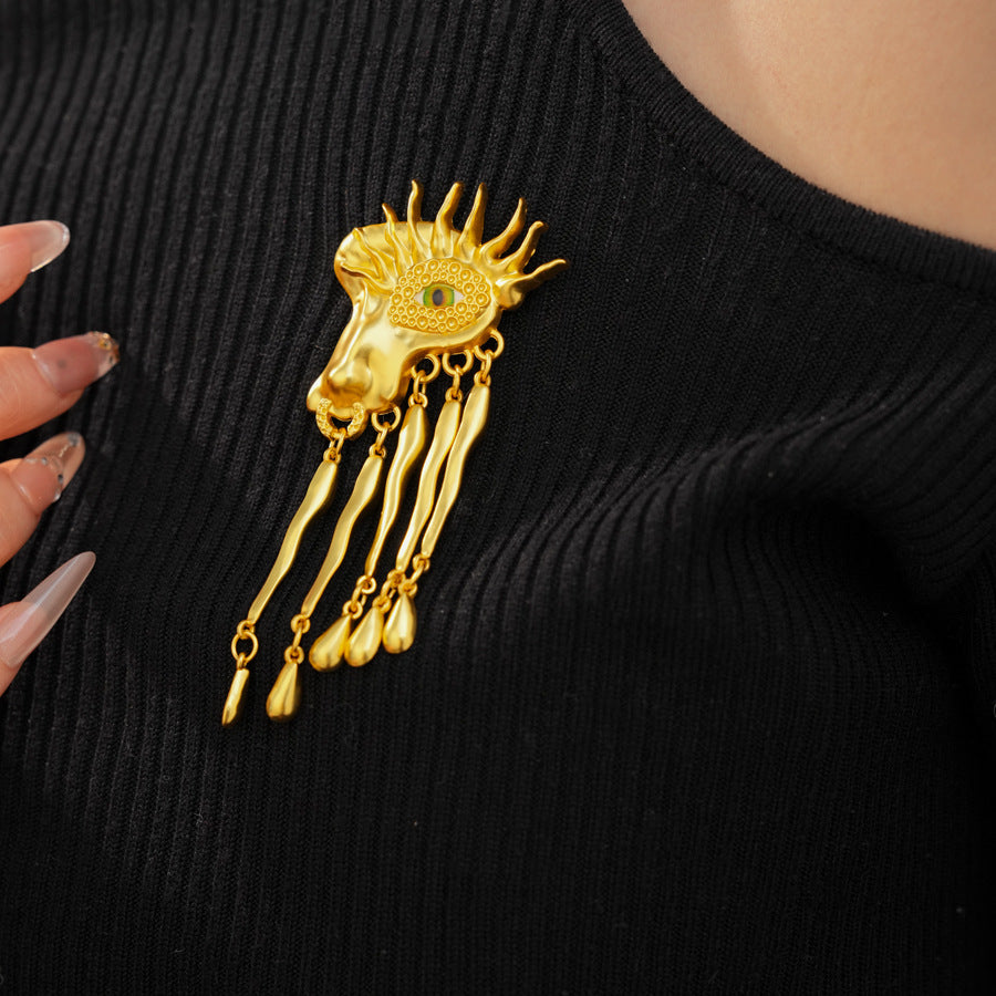 Golden Eye Pin Made Of Resin Featuring Artificial Diamond Inlay