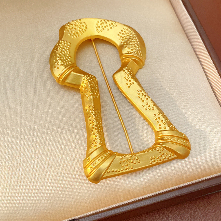 Golden Alloy Pin Featuring Durable Material And Stylish Design