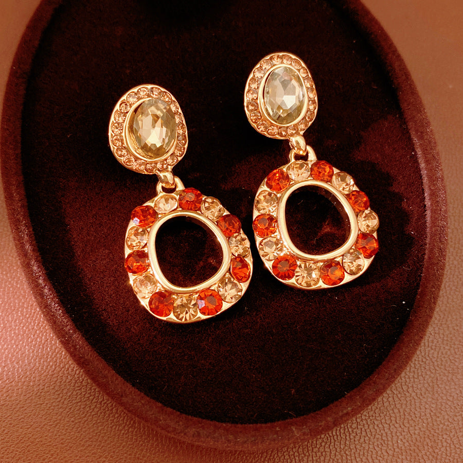 Round Retro Stud Earrings For Women In Golden Alloy With Rhinestones Inlay