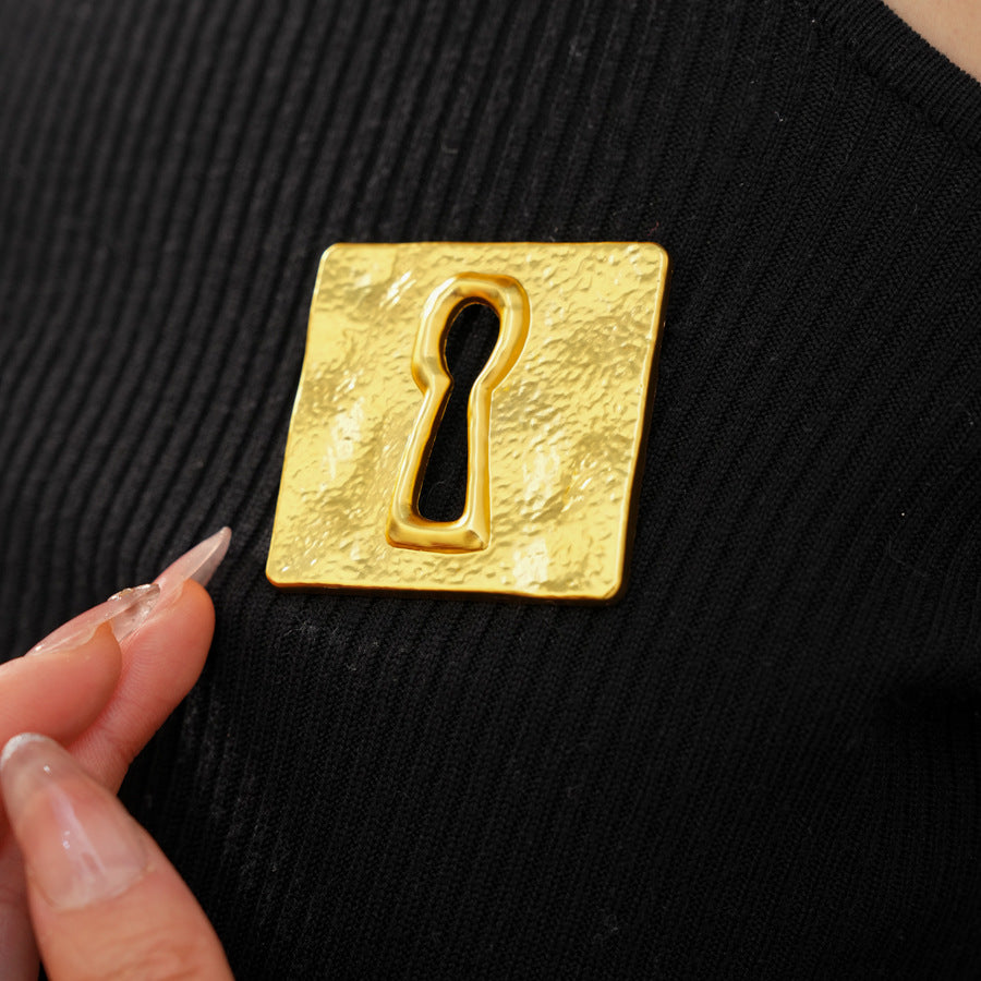 Golden Alloy Pin Featuring Durable Material And Stylish Design