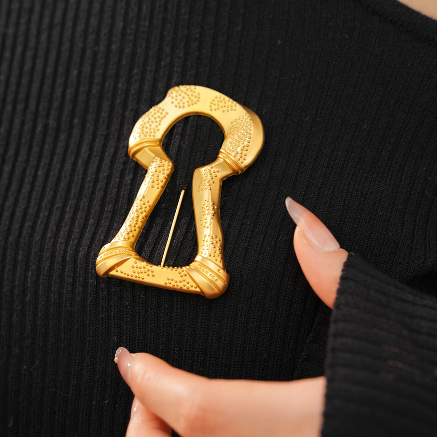 Golden Alloy Pin Featuring Durable Material And Stylish Design