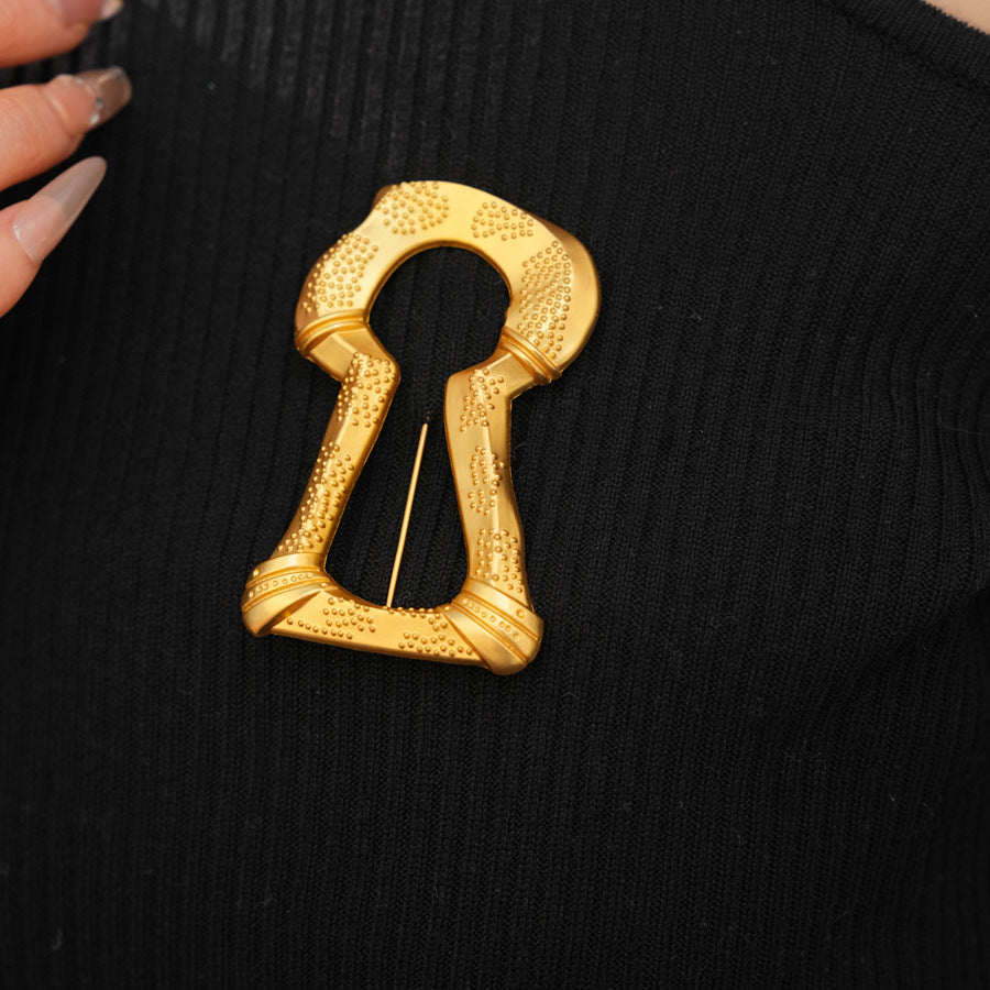 Golden Alloy Pin Featuring Durable Material And Stylish Design