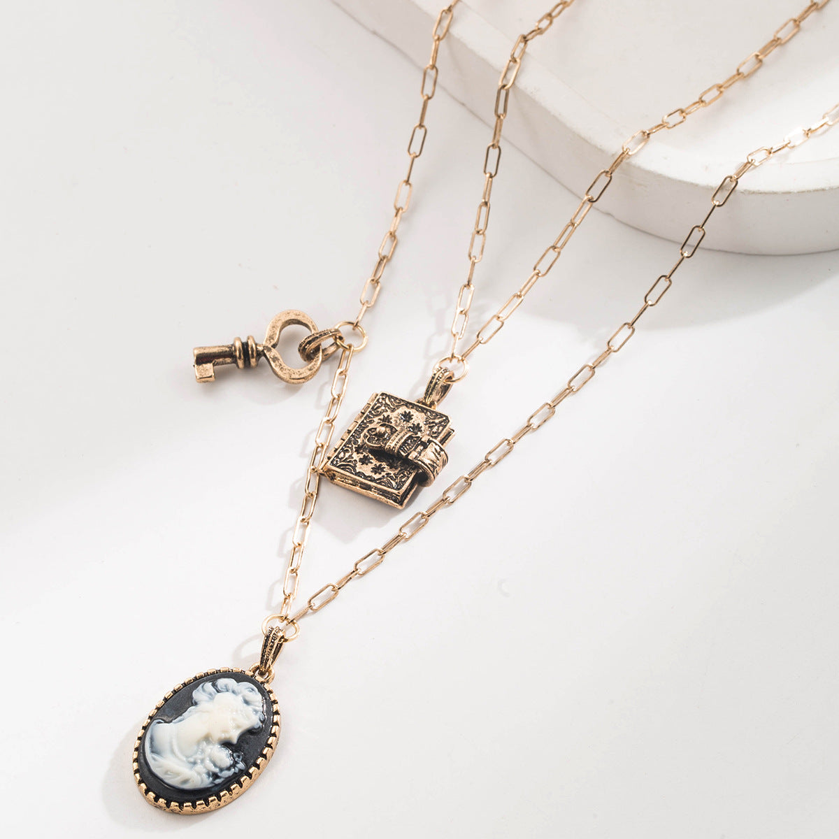 Cartoon Character Necklace For Fans Made Of Durable Alloy, Available In 1 Set