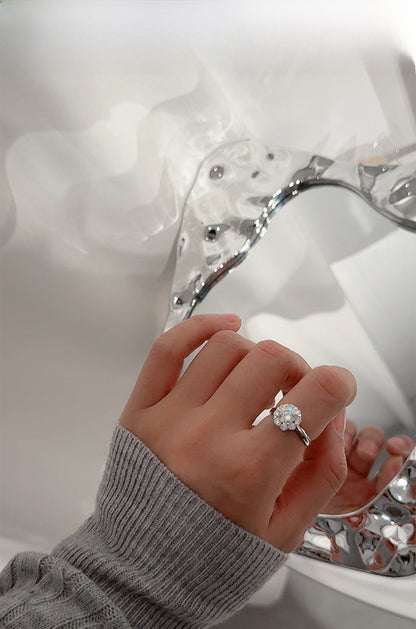 925 Sterling Silver Flowers Ring For Women Featuring Moissanite Inlay