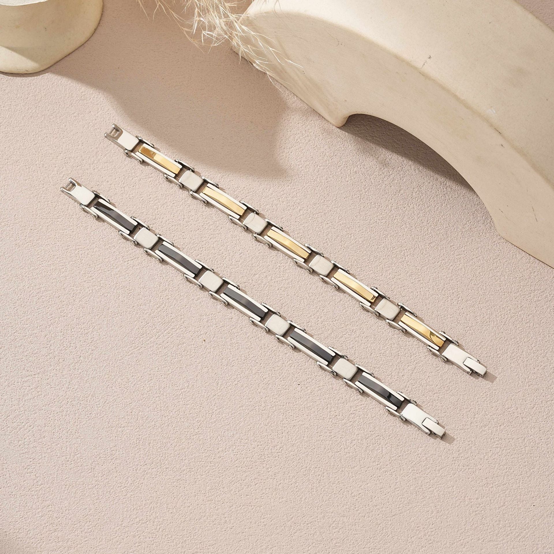Men's 304 Stainless Steel Wristband In Steel Color With PVD Coated Finish