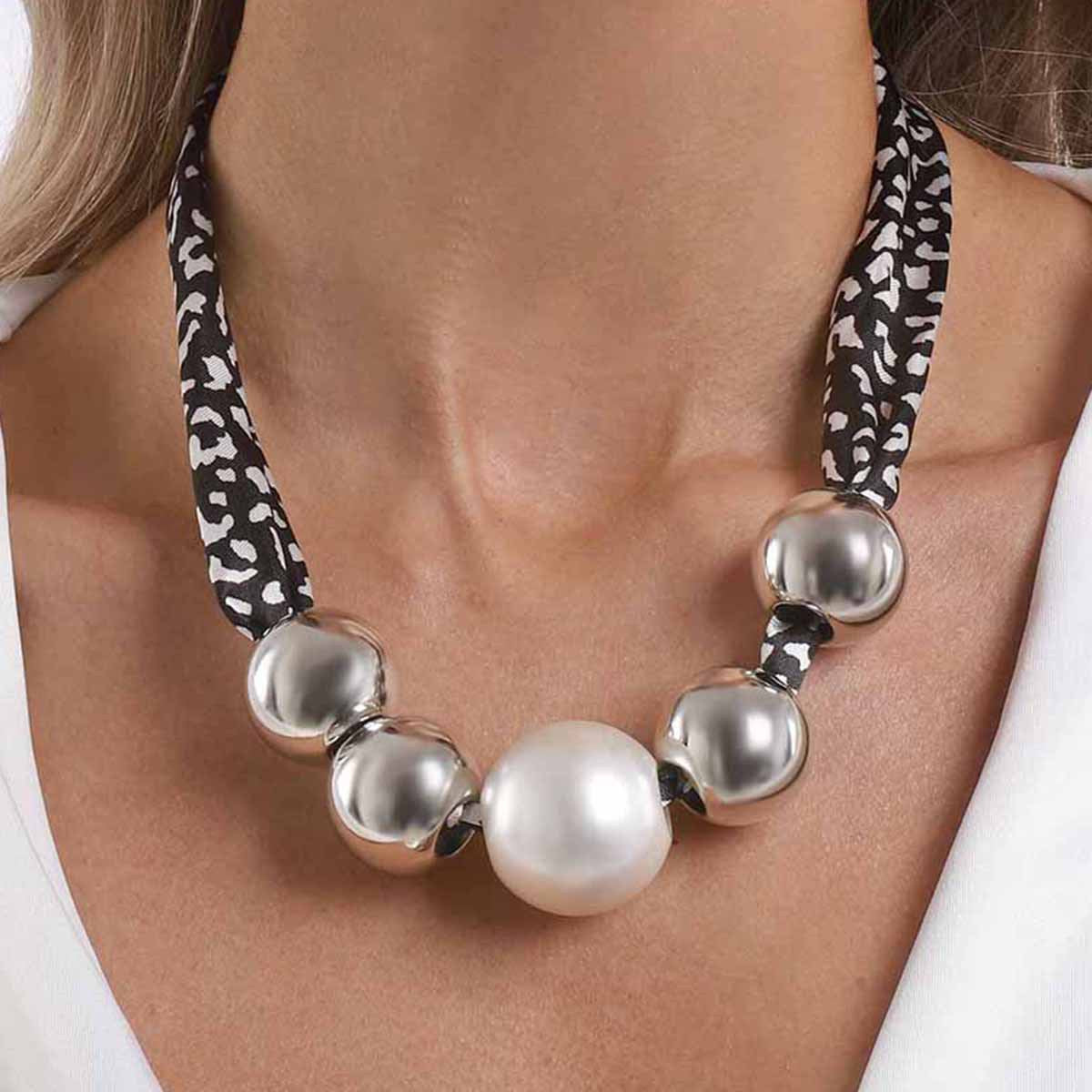 Leopard Print Sweater Chain Necklace For Maillard Style In Black