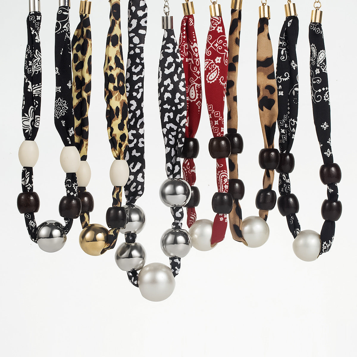 Leopard Print Sweater Chain Necklace For Maillard Style In Black