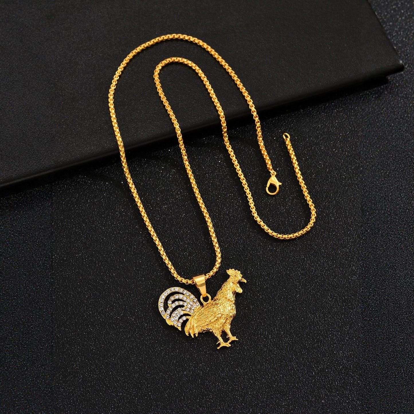 Golden Hip-Hop Animal Pendant For Stylish Looks Made With Durable Alloy Material