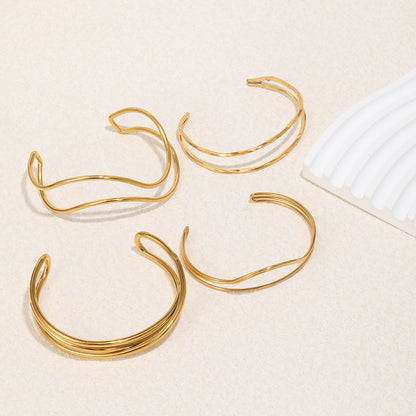 Twist Pattern Lines Bangle For Women In Golden Color