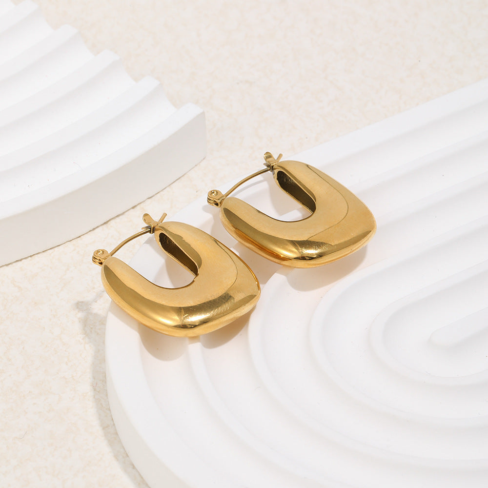 U Shape Earrings For Women In Elegant Golden Color