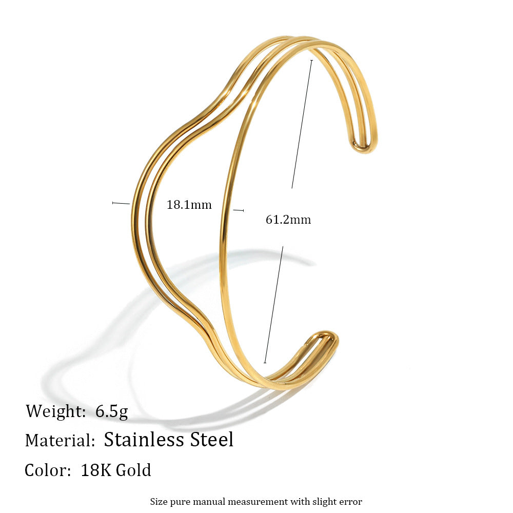 Twist Pattern Lines Bangle For Women In Golden Color