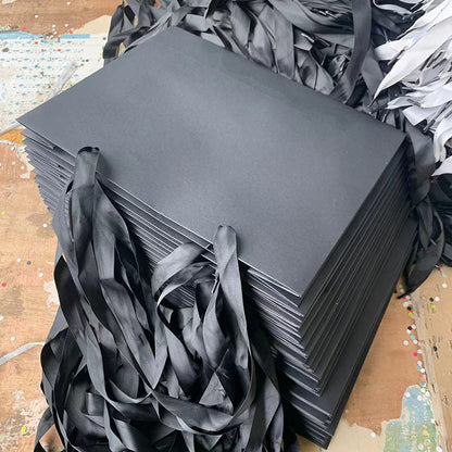 Paper Gift Bags For Party And Event Use, Perfect For Gift Wrapping And Celebration Packaging