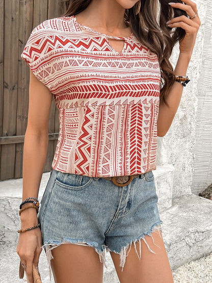 Geometric Casual Short Sleeve Polyester Shirt For Women With Round Neck Featuring Printing