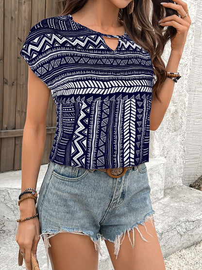 Geometric Casual Short Sleeve Polyester Shirt For Women With Round Neck Featuring Printing