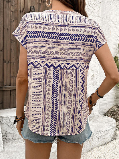 Geometric Casual Short Sleeve Polyester Shirt For Women With Round Neck Featuring Printing