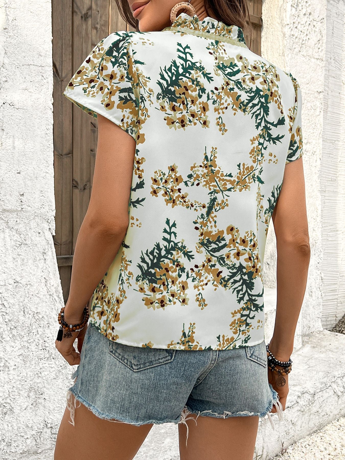 Casual Flowers Pattern Short Sleeve Polyester Shirt For Women With Printing And Standing Collar