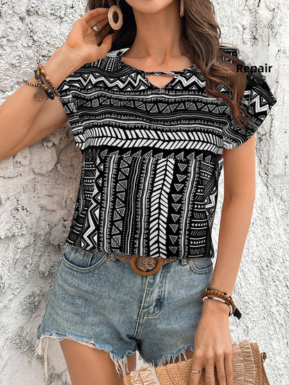 Geometric Casual Short Sleeve Polyester Shirt For Women With Round Neck Featuring Printing