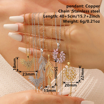Sweet Leaves Necklace In Golden, Perfect For A Delicate And Elegant Look